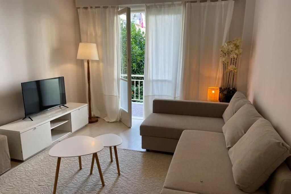 Studio Stay Apartment 칼라마타 외부 사진